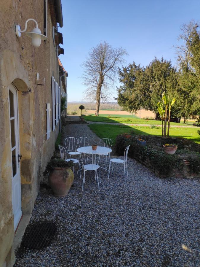 Au Chateau Juillac Juillac  Exterior photo