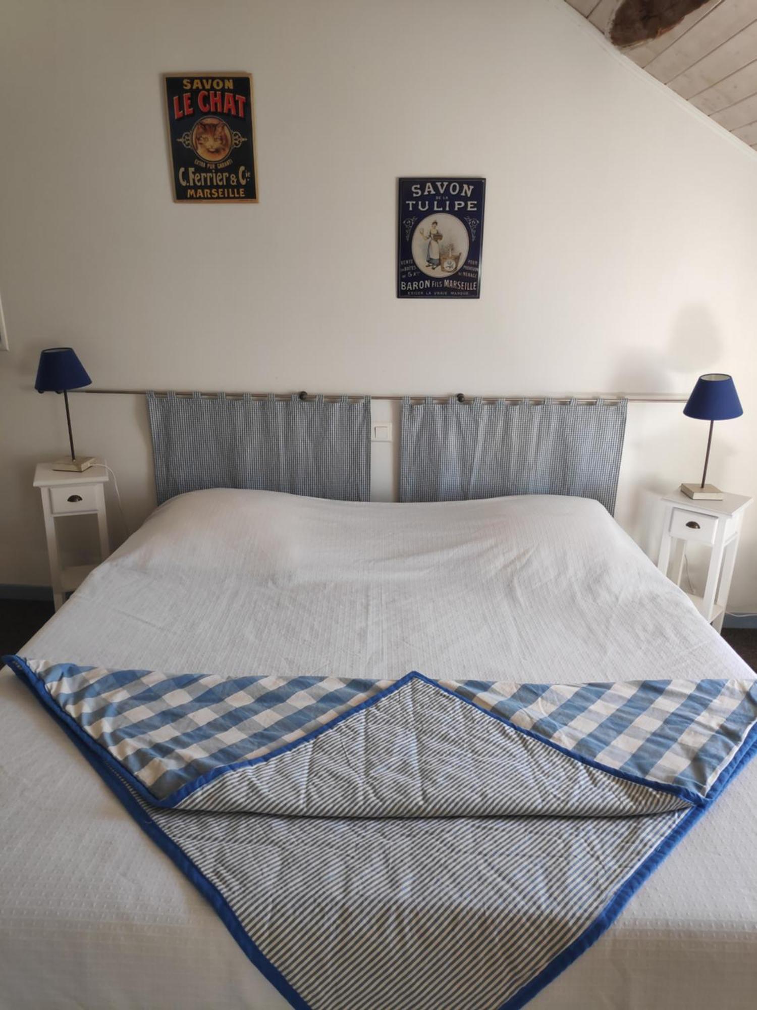 Au Chateau Juillac Juillac  Room photo