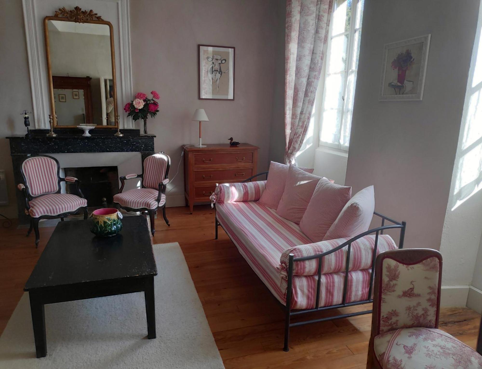 Au Chateau Juillac Juillac  Room photo